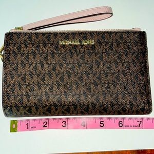 Michael Kors wristlet